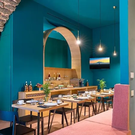 Bastio Private Hotel *